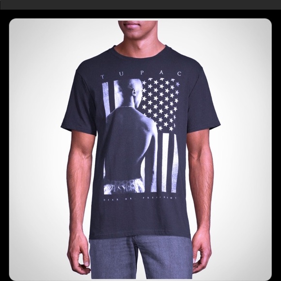 **SOLD***NWT- TUPAC TSHIRT - Picture 1 of 9